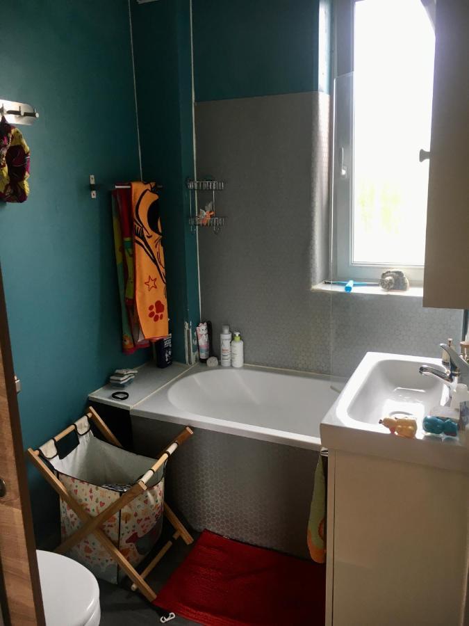 Privée Les Clottins Dans Maison *