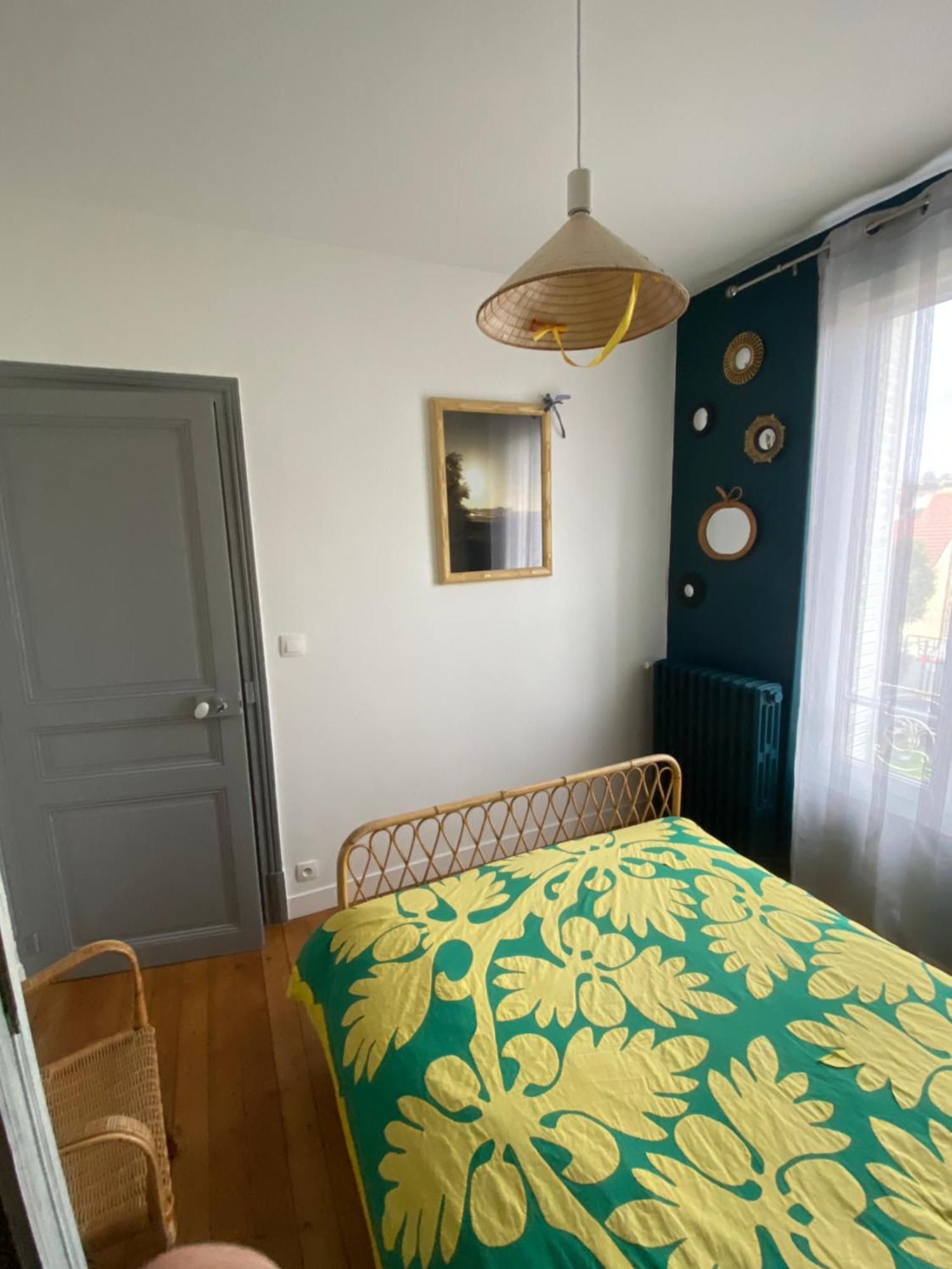Privée Les Clottins Dans Maison Séjour chez l'habitant Baillet-en-France